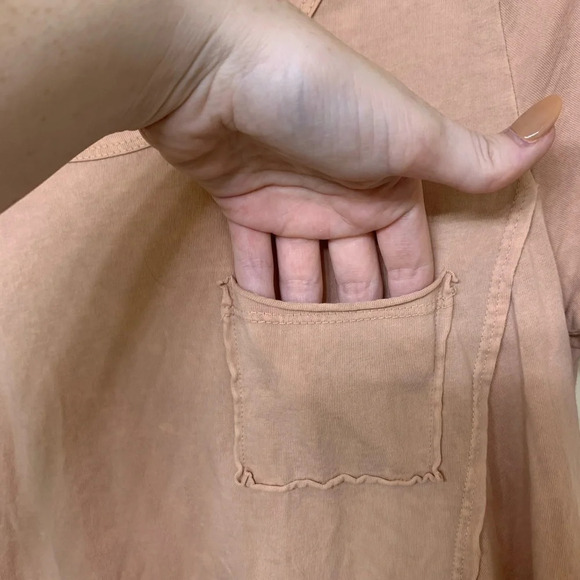 Easel Acid Wash Blouse - Picture 3 of 6